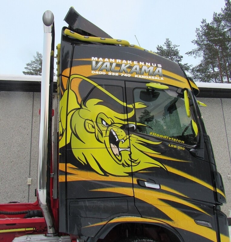 <b>Maanrakennus Valkama</b><br>Volvon pystypakoputki