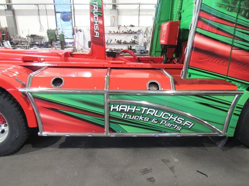 <b>KAH-Trucks</b><br>Tasot alumiinistä, kehikko RST