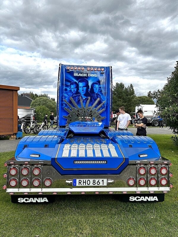 <b>Molanders</b><br>Special takavalokotelo