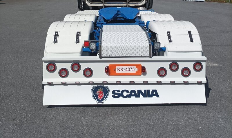 <b>Marhed Oy</b><br>Takavalokotelo maalattuna/upotetuilla led-valoilla